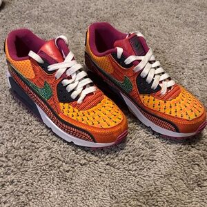 NWOT Nike Air Max Tribal Print Orange Purple Athletic Shoes